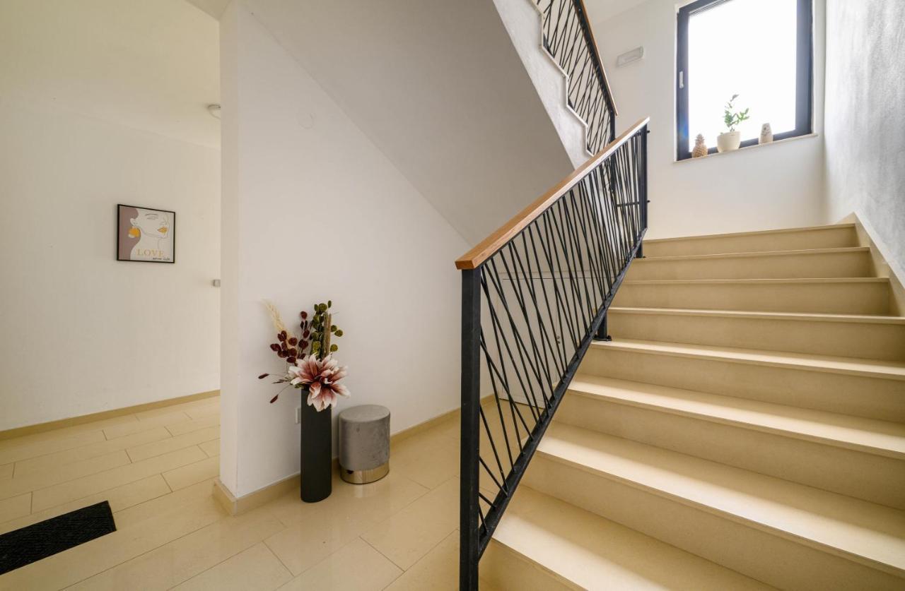 Ledunis Apartamento Šibenik Exterior foto