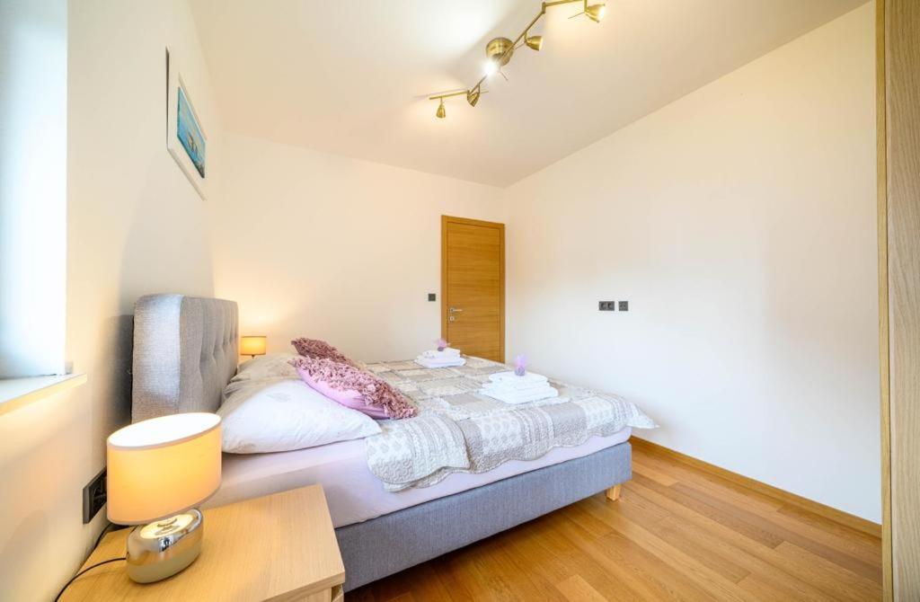 Ledunis Apartamento Šibenik Exterior foto