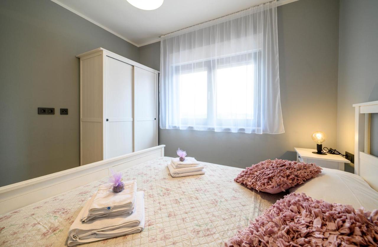 Ledunis Apartamento Šibenik Exterior foto